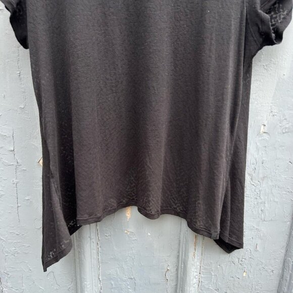 Lululemon Black Loop Around Tee, size M - Picture 7 of 10